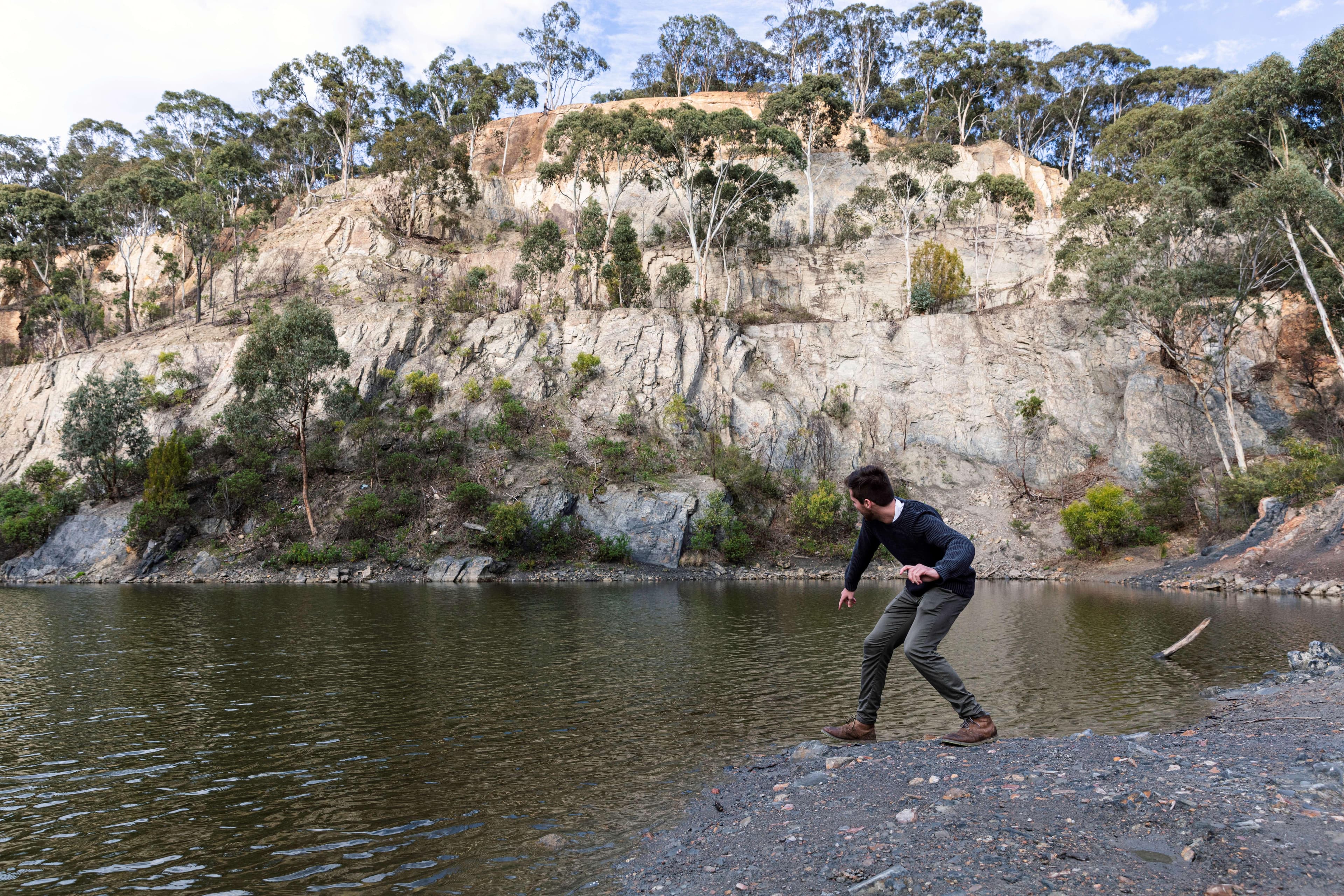 Plenty Gorge Park Walk- Yellow Gum and Blue Lake