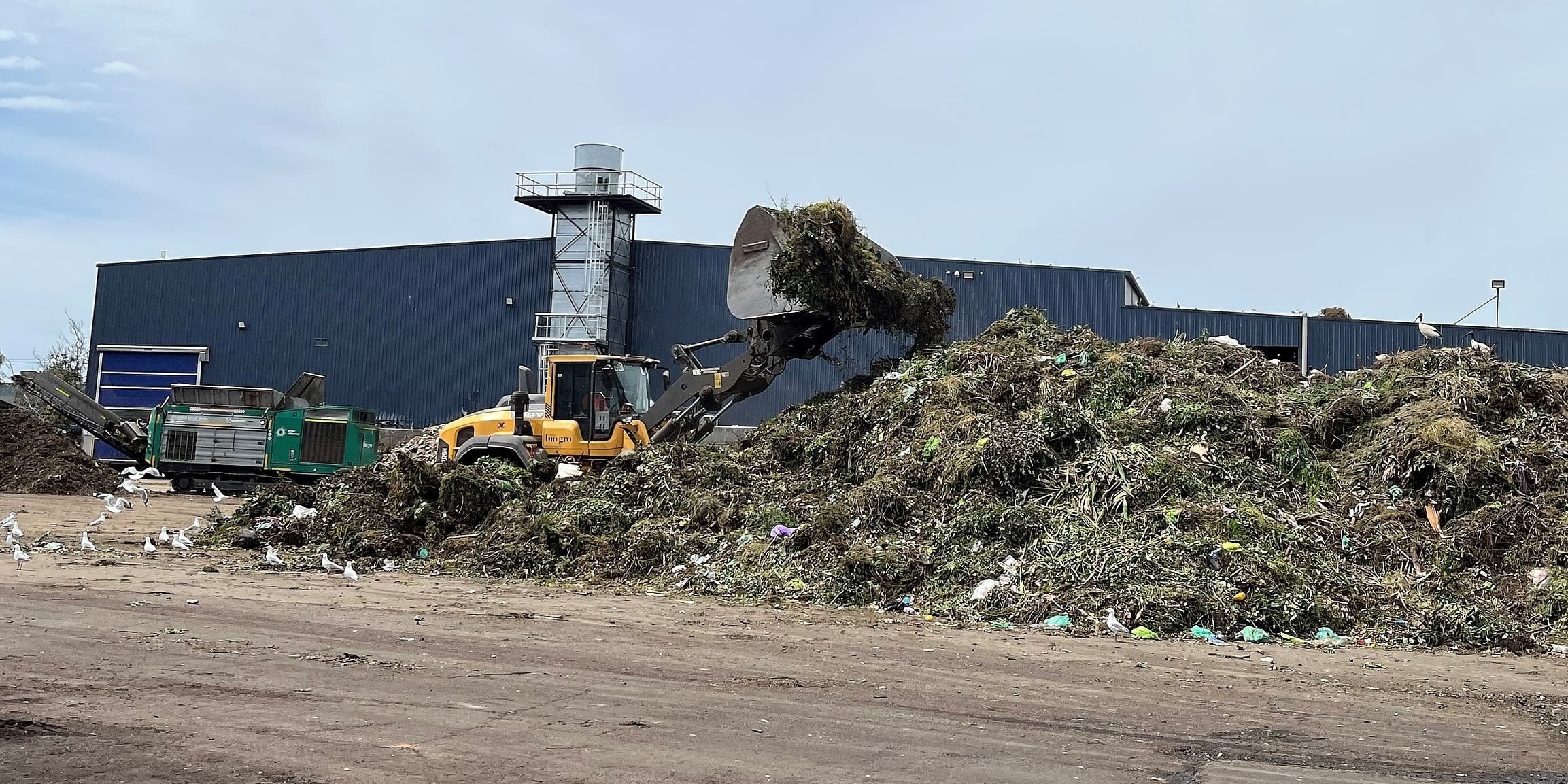Follow Your Waste Tour - FOGO (food and garden organics)