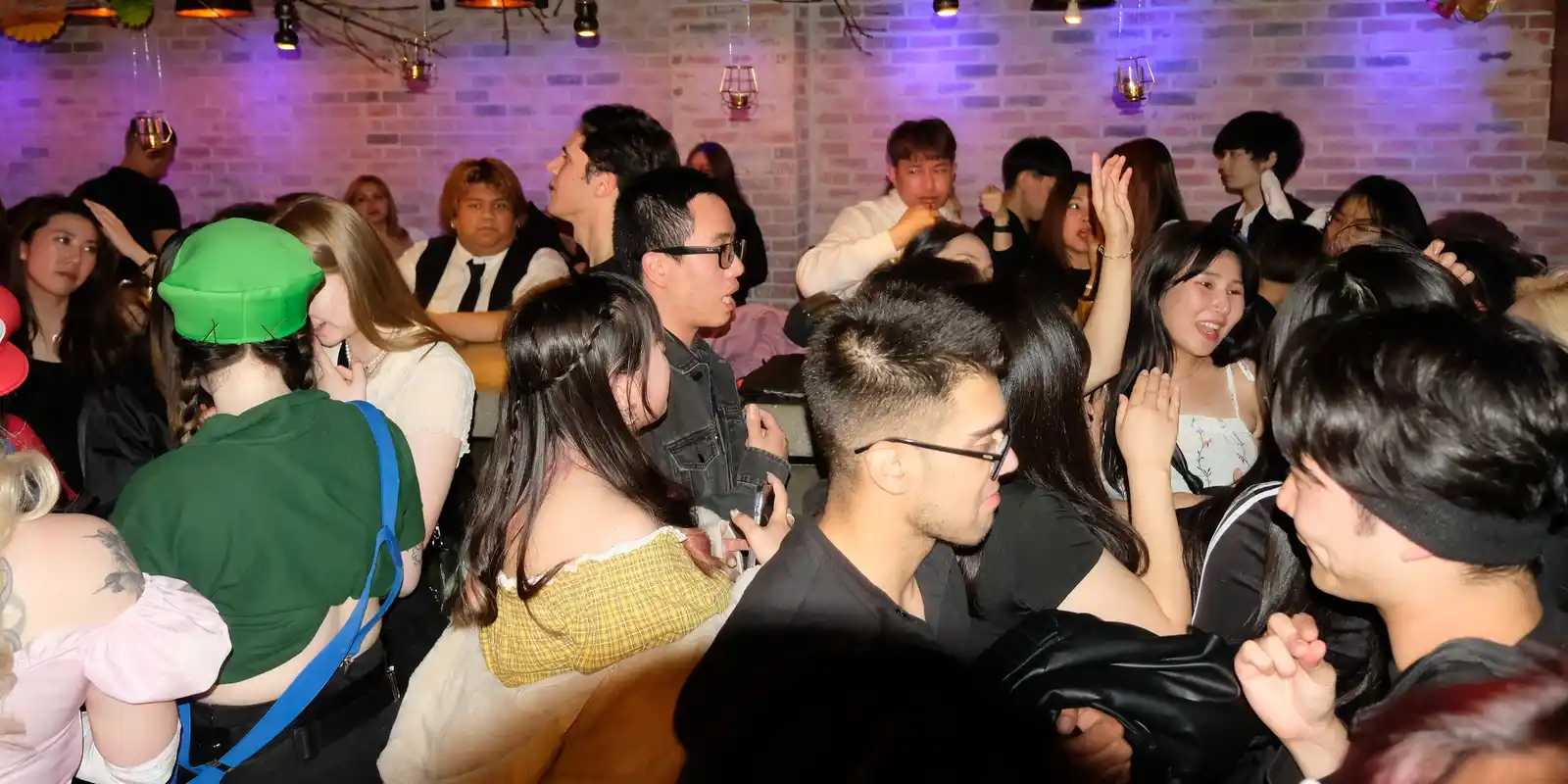 FRI SAT & SUN SPEED FRIENDING language exchange karaoke boardgames open mic