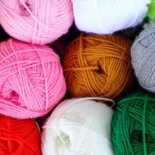 Woolly creations at the library โ Kew
